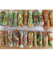 עלי אורז במילוי ירקות אסיאתיים