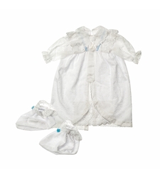 שמלה לבנה מהודרת לתינוק לברית עם דנטלים, ריקמה ועניבה לבנה + גרביים 55 ס