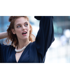 שרשרת אורית | תכשיט שזור פנינים | תכשיט קרם & פנינים