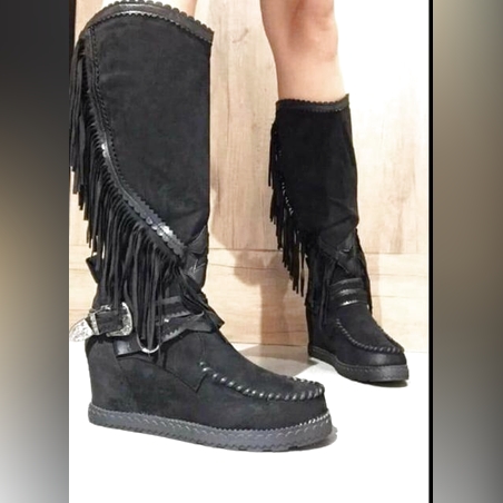 מגף גבוה דמוי עור 