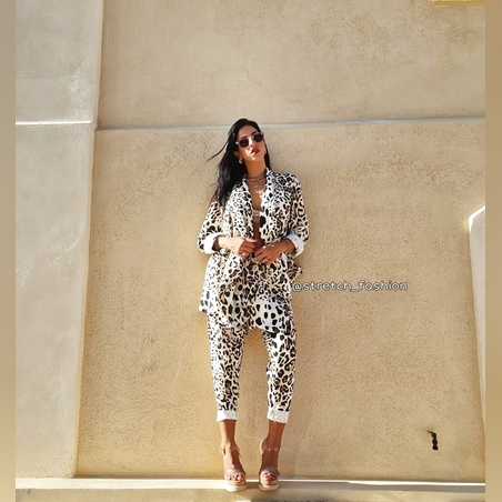 עליונית מודפסת מנומר 