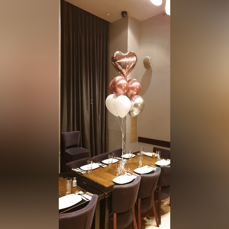 סידור שולחן 6 בלוני כרום + לב + משקולת