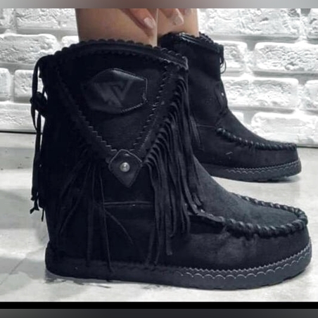 מגף קצר דמוי עור 