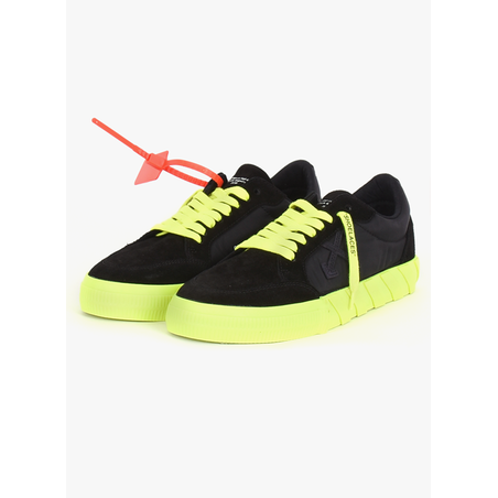 Off-White - Vulcanized Sneakers in Black Fluo Yellow