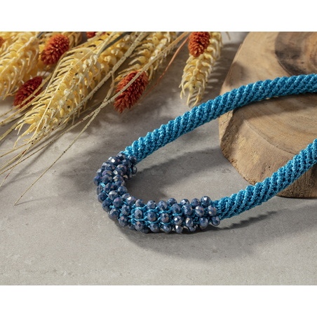 שרשרת אילה | תכשיט משולב קריסטלים | תכשיט תכלת טורקיז & כחול אפור 