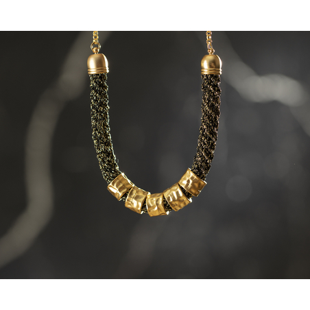 שרשרת יעל | תכשיט 5 חוליות | תכשיט שחור & זהב 