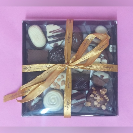 מארז 16 פרלינים