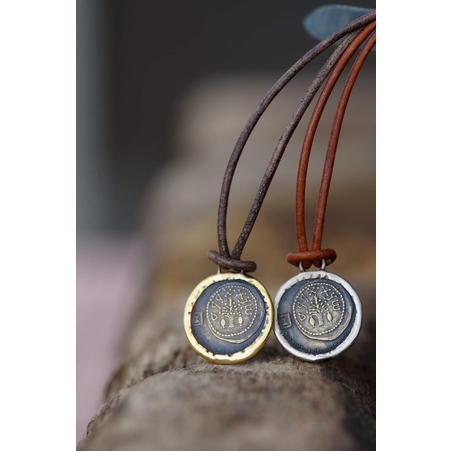 שרשרת עם תליון מטבע