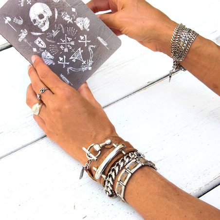 קומבינציית צמידים - פאוור גירל (חום)