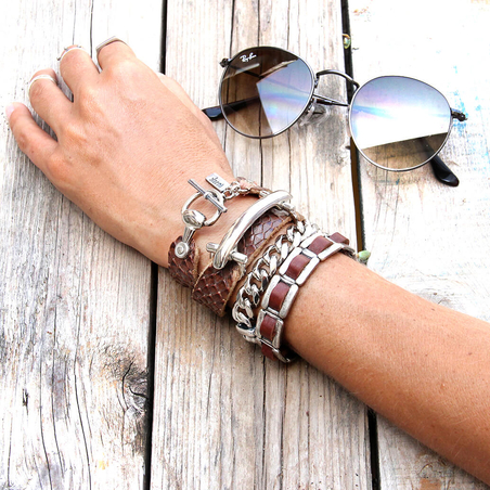 קומבינציית צמידים - פאוור גירל (חום כהה) 