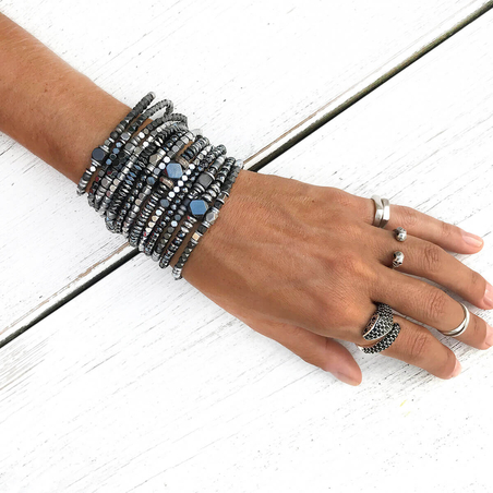 קומבינציית צמידים - המטייט