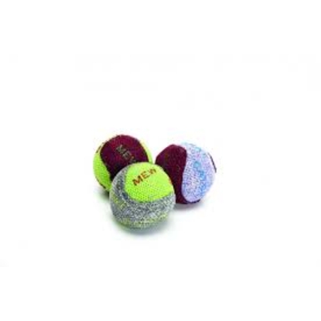 שלישיית כדורי צעצוע חזקים