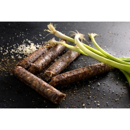 נקנקיות מרגז כבד במעי טבעי מיוצרות בעבודת יד