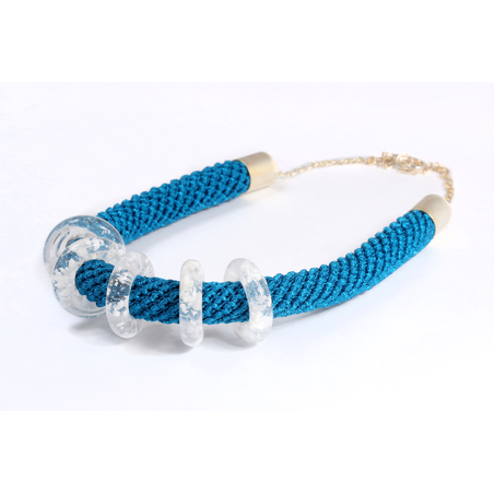 שרשרת כחול / לבן - חמוטל