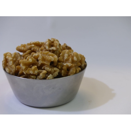 אגוז מלך קלוף