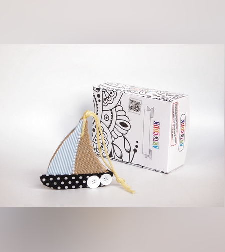 סירת עץ דקורטיבית