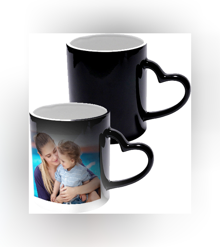 הדפסה על ספל הפלא ידית בצורת לב.