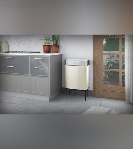 פח אשפה אוטומטי מעוצב 60 ליטר RAZCO דגם Prestige