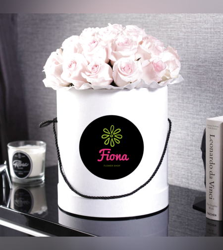 קופסת ורדים בצבע ורוד לבן 