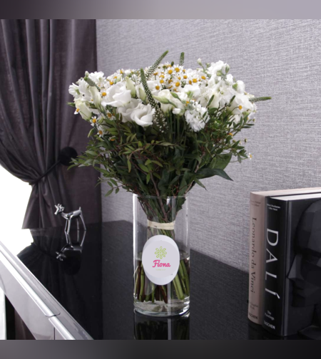 פרפר גן עדן - זר ליזיאנטוס לבן באגרטל