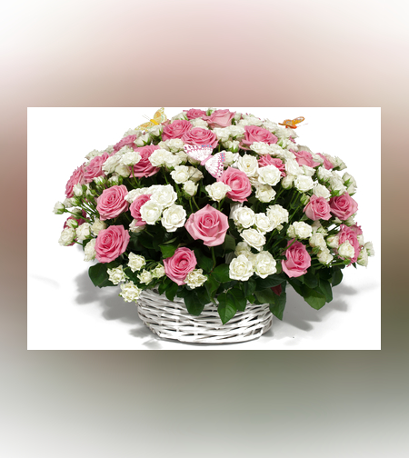 סידור פרחים מיוחד בסל עם ורדים וליזיאנטוס