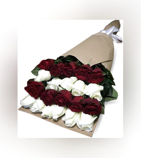זר פרחים עם ורד אדום ולבן