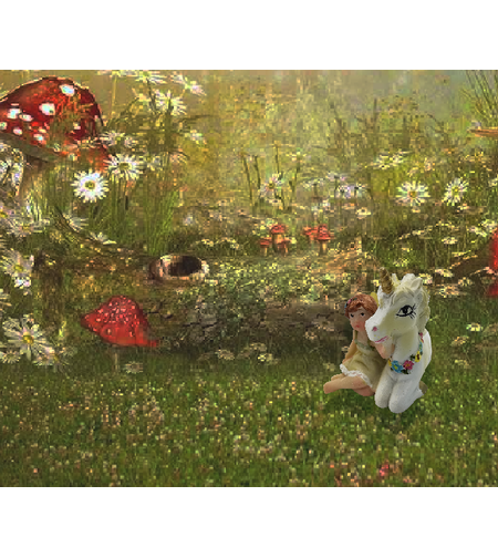 פיה יושבת עם סוס קסום