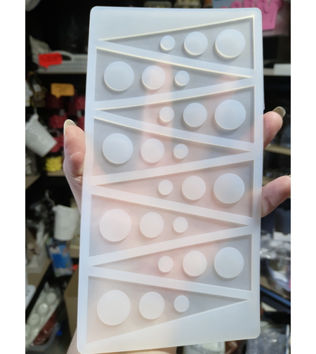 תבנית ליצירת קישוטים משוקולד - משולש