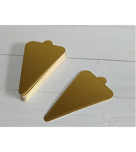 תחתית קינוחים משולשים זהב