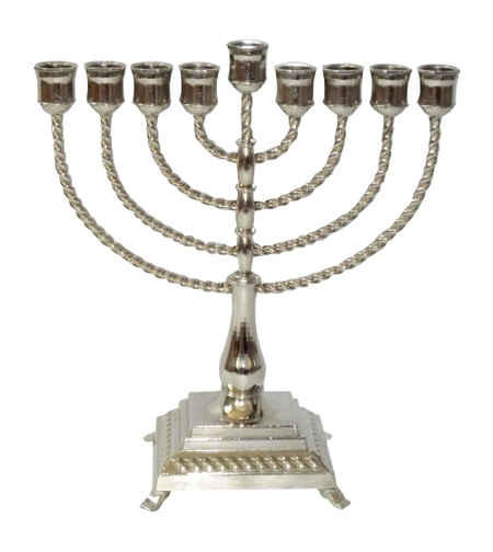 חנוכייה ניקל מהודרת 
