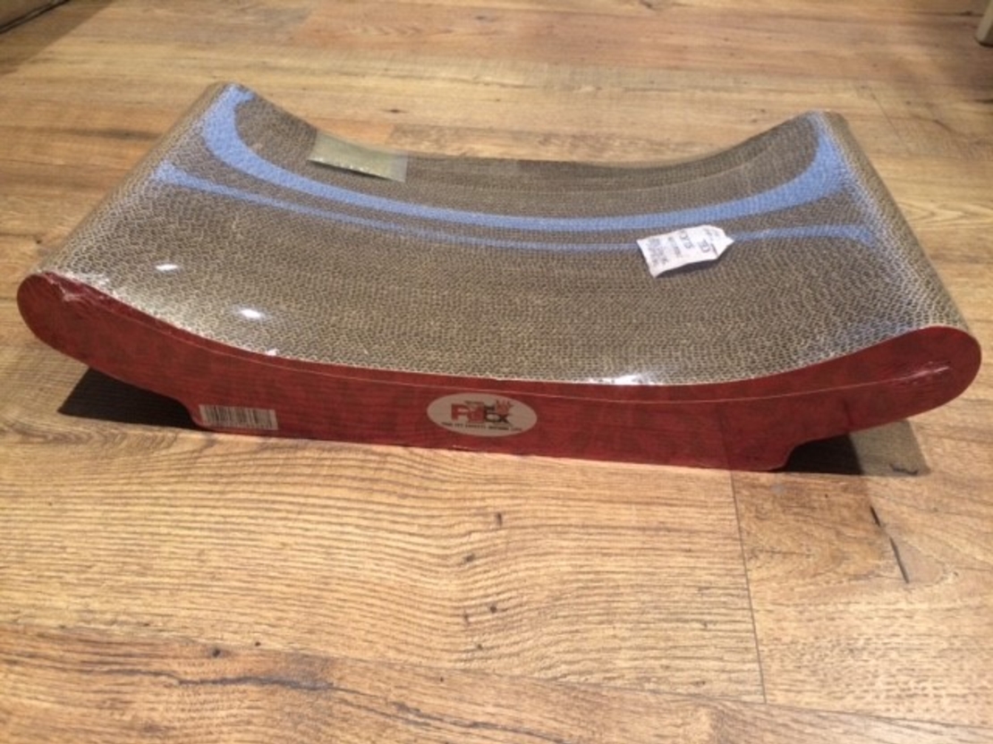 משטח גירוד לחתול בצורת גל 