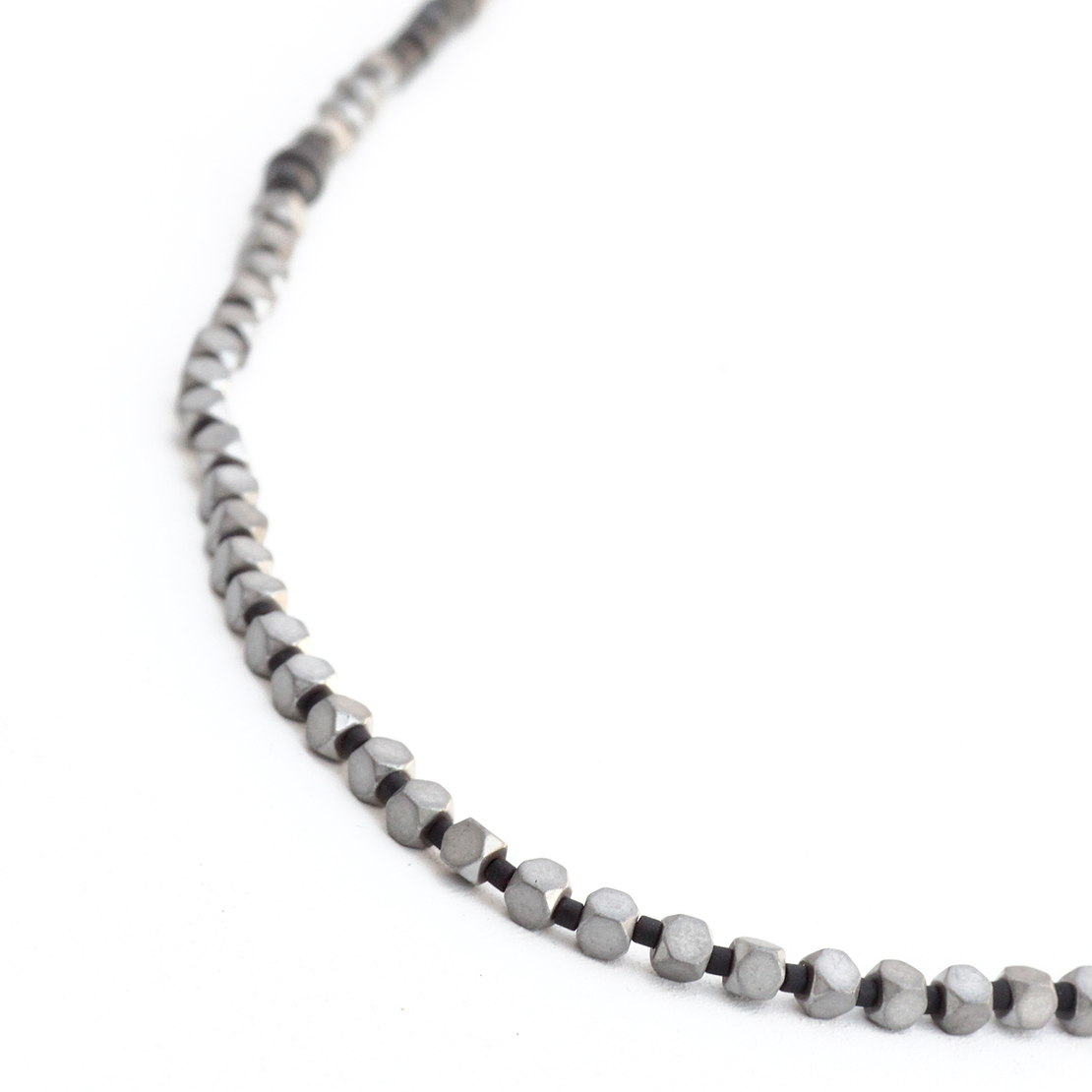 שרשרת גל - אפור בהיר/כהה, שחור