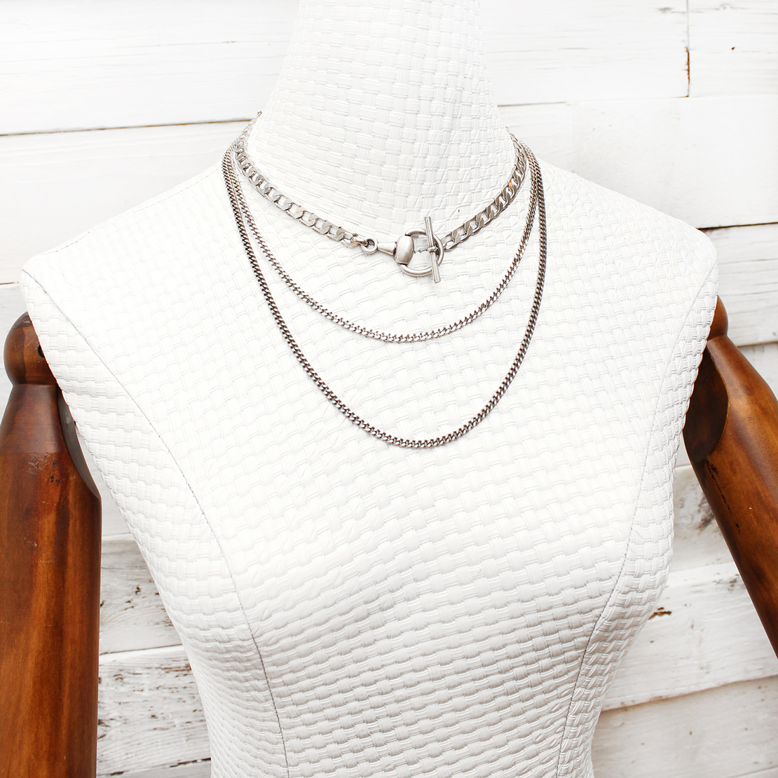 צ'וקר אלאניס כסוף