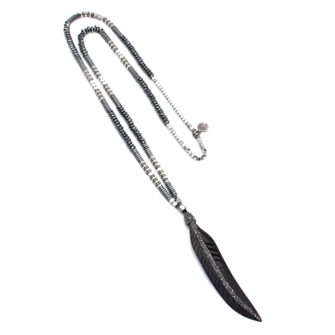 שרשרת נוצה המטייט  - שחור