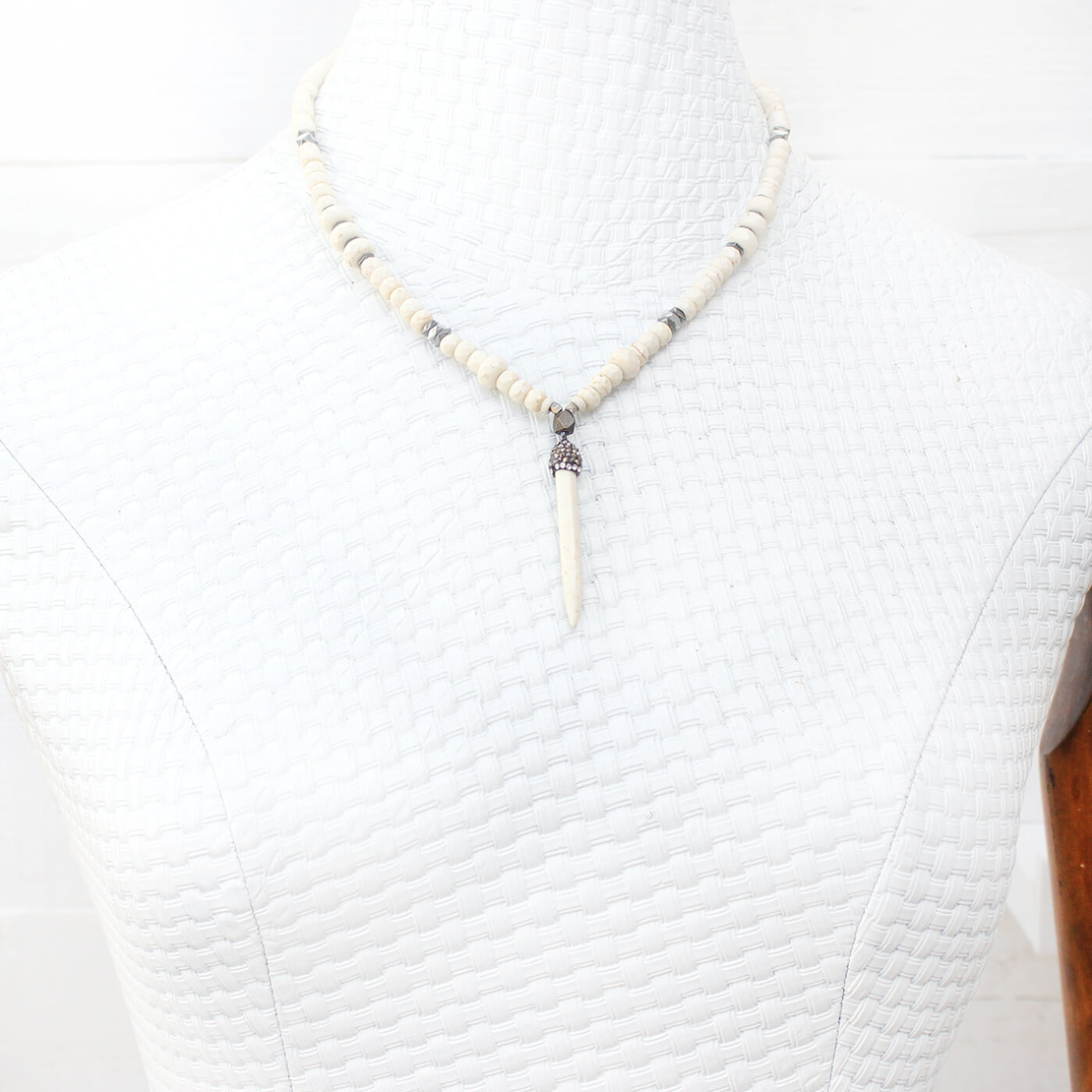 שרשרת שן זירקונים - לבן, כסף