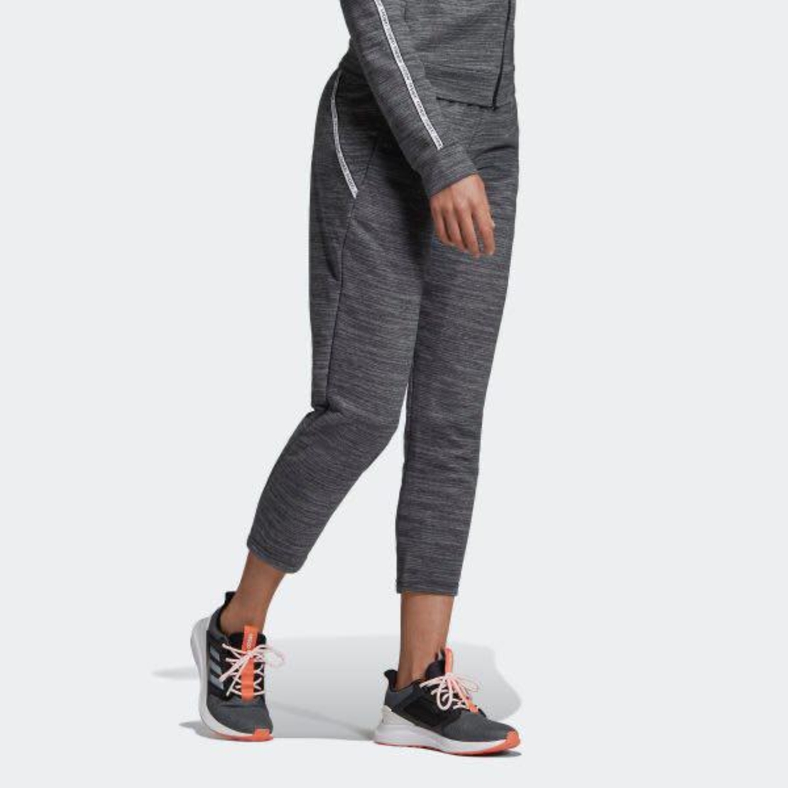 חליפת אדידס לנשים Adidas Xpressive Tracksuit 