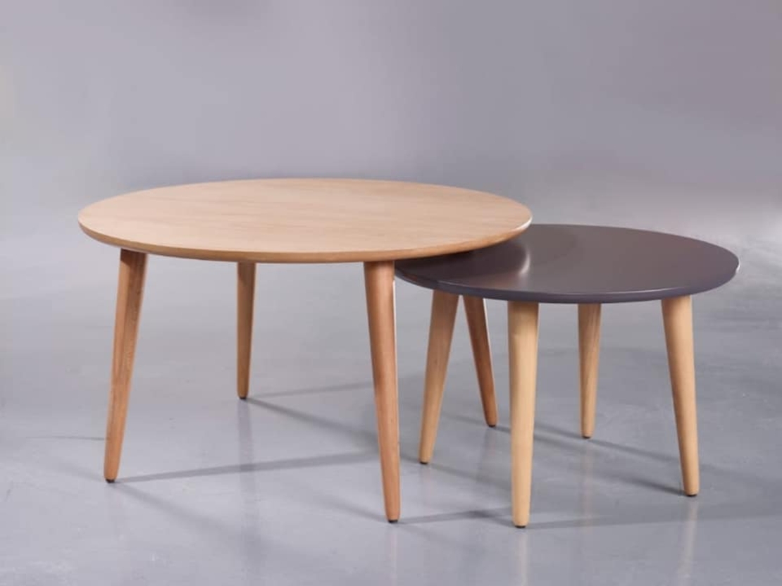 סט שולחנות עגולים לסלון רגלי עץ