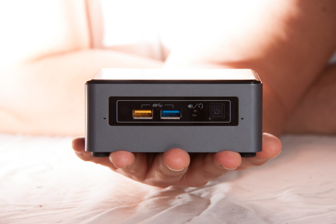 מחשב Intel Core i5 Intel NUC BOXNUC8I5BEK Mini PC אינטל