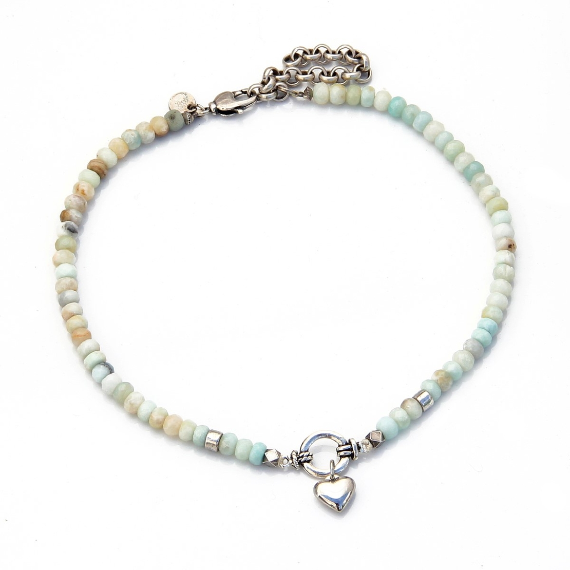 שרשרת לב - תכלת, לבן, חום, וכסף