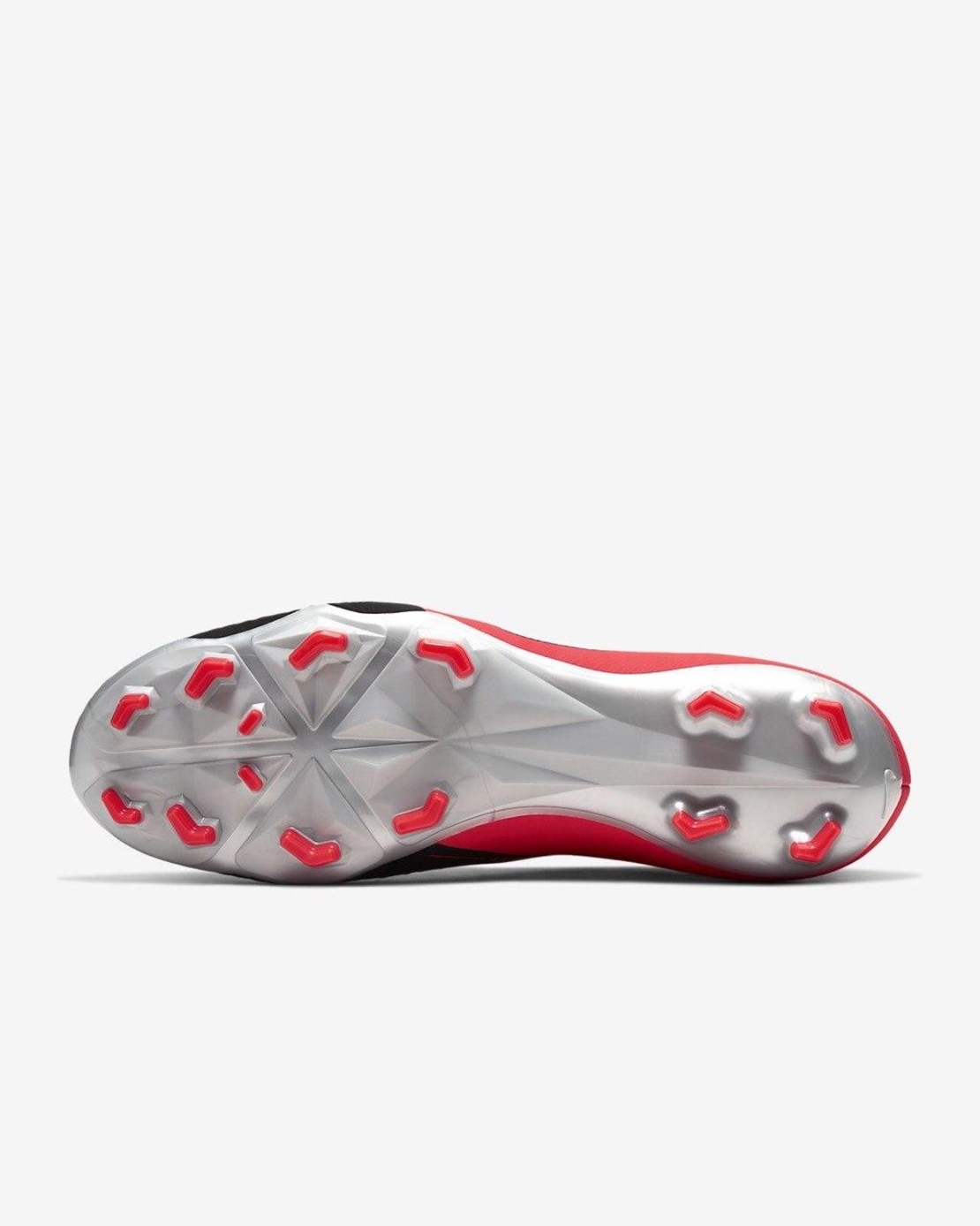 נעלי כדורגל נייקי Nike Phantom Venom Academy Fg 