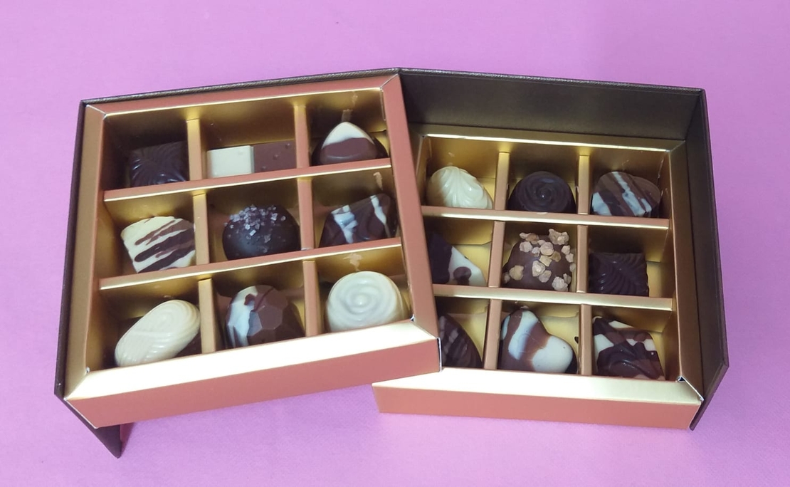 מארז מהודר - 18 פרלינים