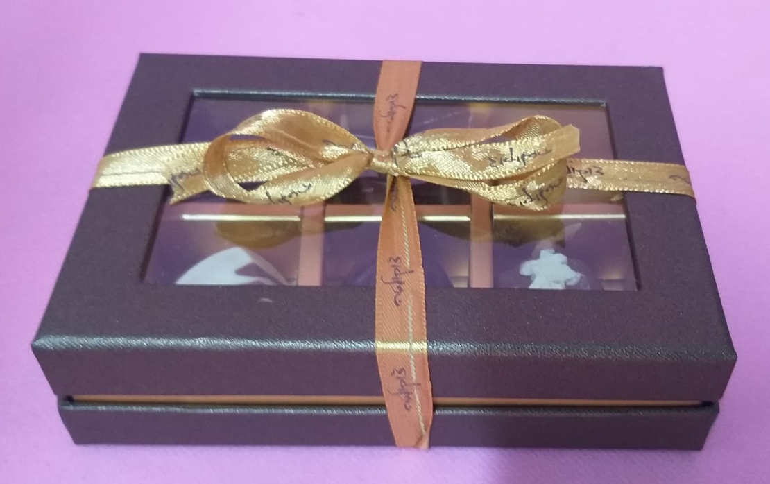 מארז מהודר - 6 פרלינים