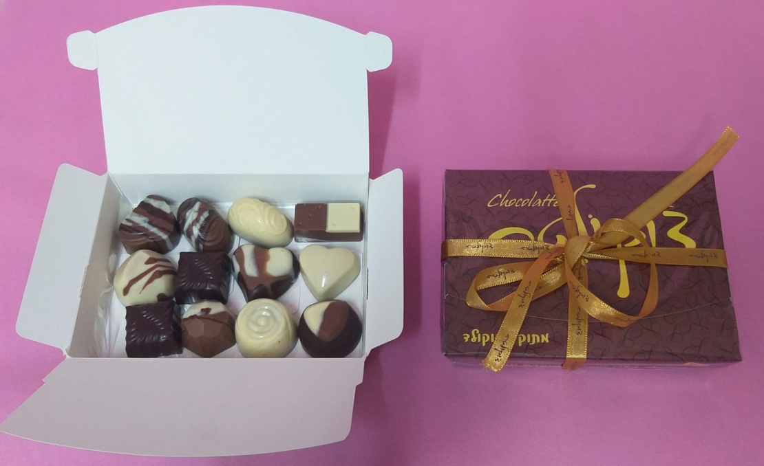 מארז 12 פרלינים