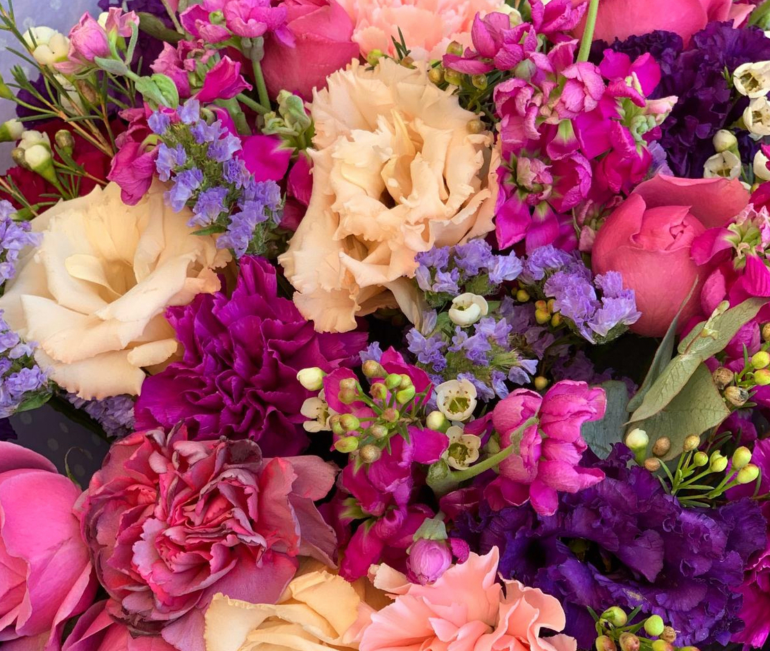 זר פרחים נשיקה לוהטת #101