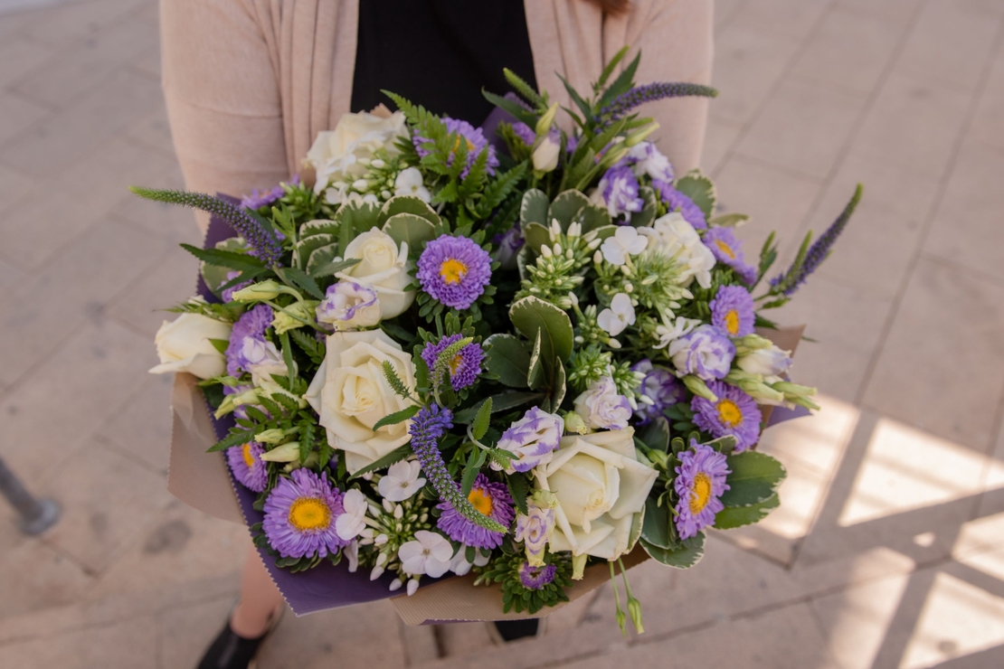 זר פרחים אושר אביבי #213