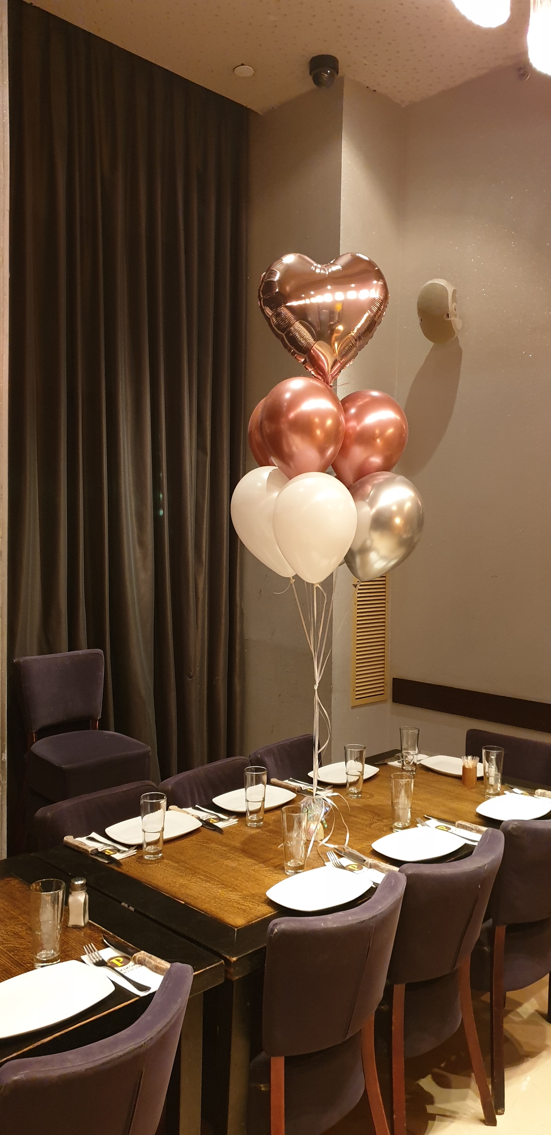 סידור שולחן 6 בלוני כרום + לב + משקולת