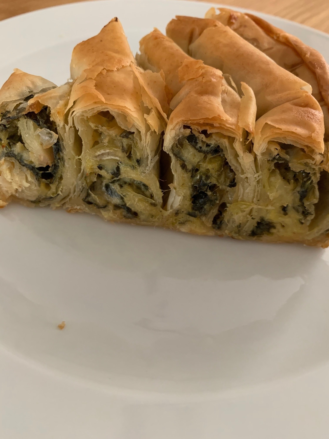 בצק פילו במילוי עלי מנגולד