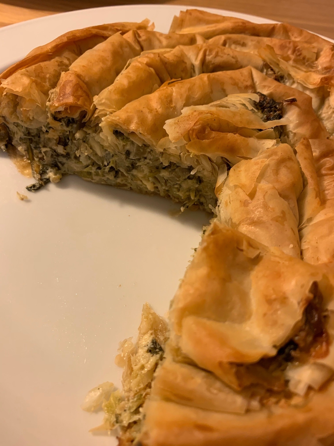 בצק פילו במילוי עלי מנגולד