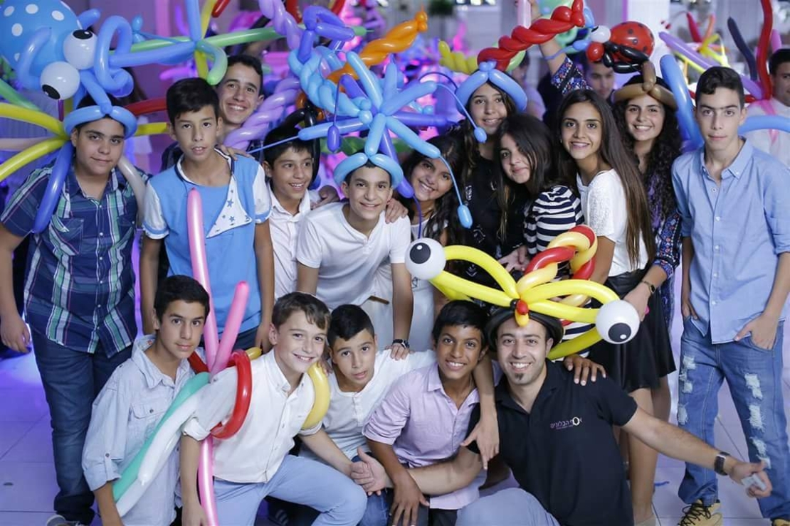 קרנבל כובעי בלונים