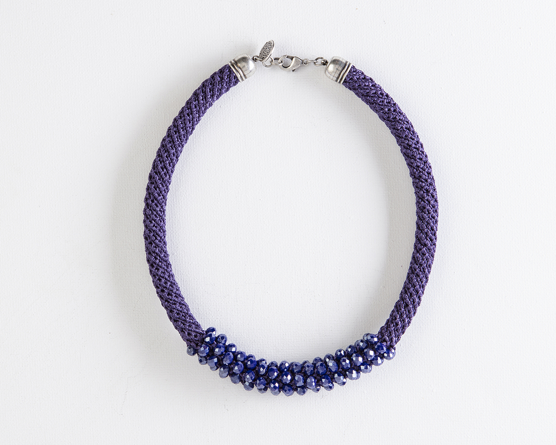 שרשרת אילה | תכשיט משולב קריסטלים | תכשיט סגול & סגול כחול 